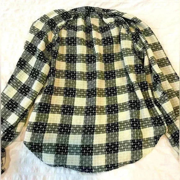 Anthropologie  women's size XS petite button up top - Picture 4 of 9